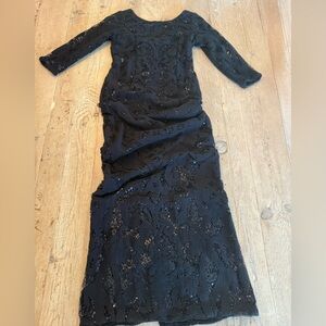 Adrianna Papell Elegant Black Sequin Under Soft Lace Evening Gown 10